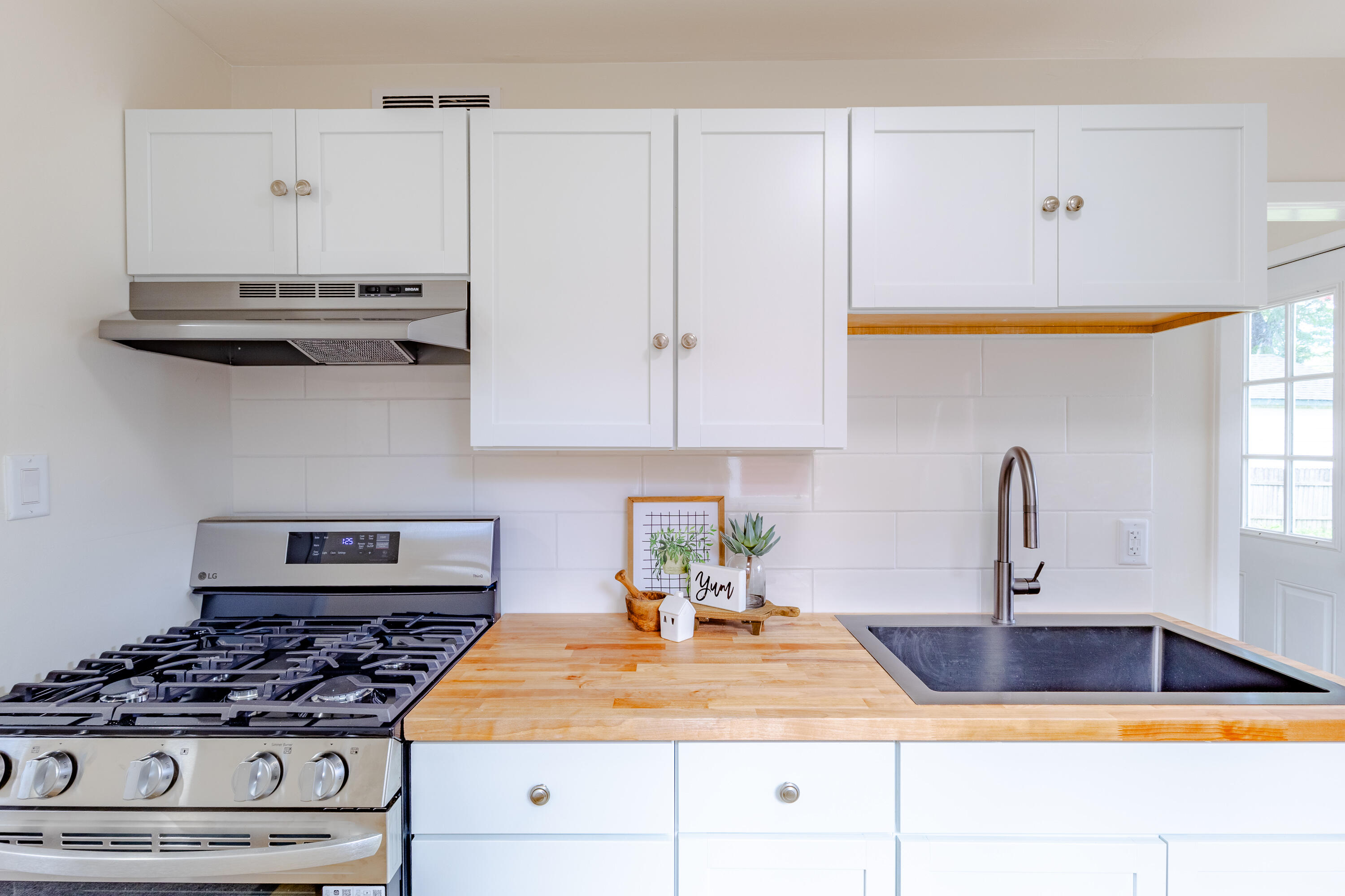 3522 North 95th Street Milwaukee, WI 53222 - Photo 11 of 23 Butcher block countertops
