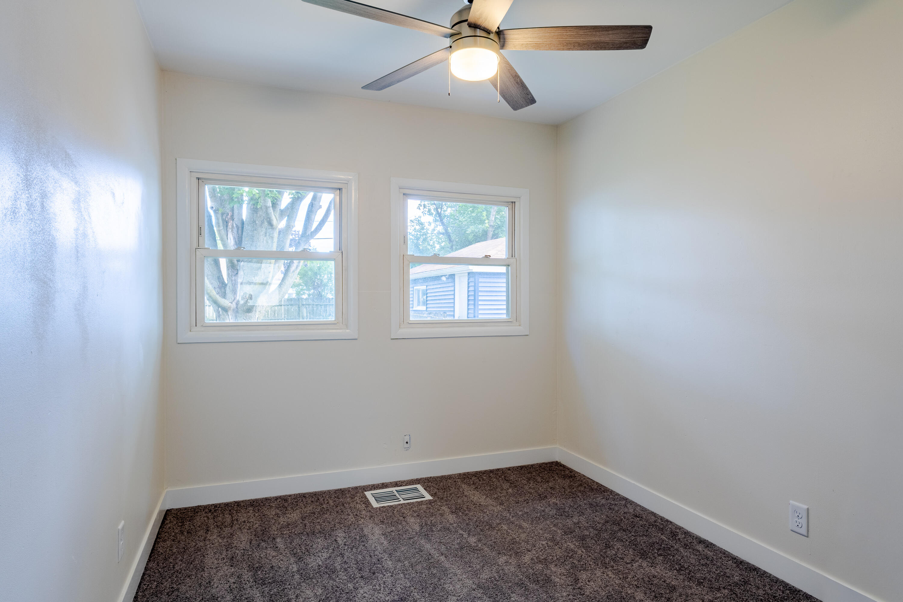3522 North 95th Street Milwaukee, WI 53222 - Photo 17 of 23 3rd bedroom
