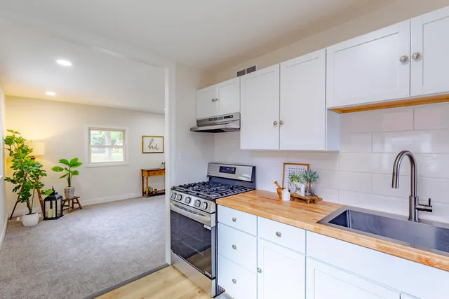 $199,900 | 3522 North 95th Street, Milwaukee, WI 53222