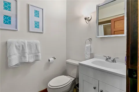 $799,000 | 180 West Main Road, Little Compton, RI 02837