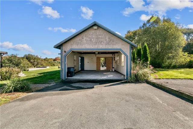 $799,000 | 180 West Main Road, Little Compton, RI 02837