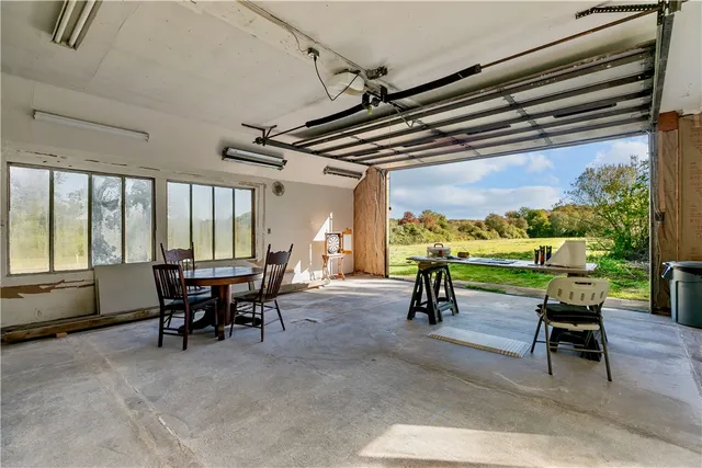 $799,000 | 180 West Main Road, Little Compton, RI 02837