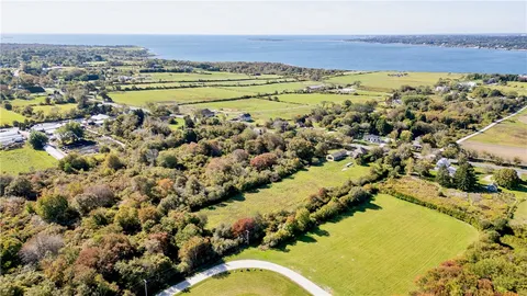 $799,000 | 180 West Main Road, Little Compton, RI 02837