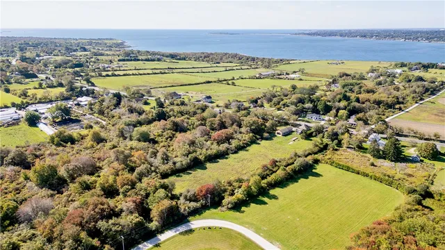 $799,000 | 180 West Main Road, Little Compton, RI 02837