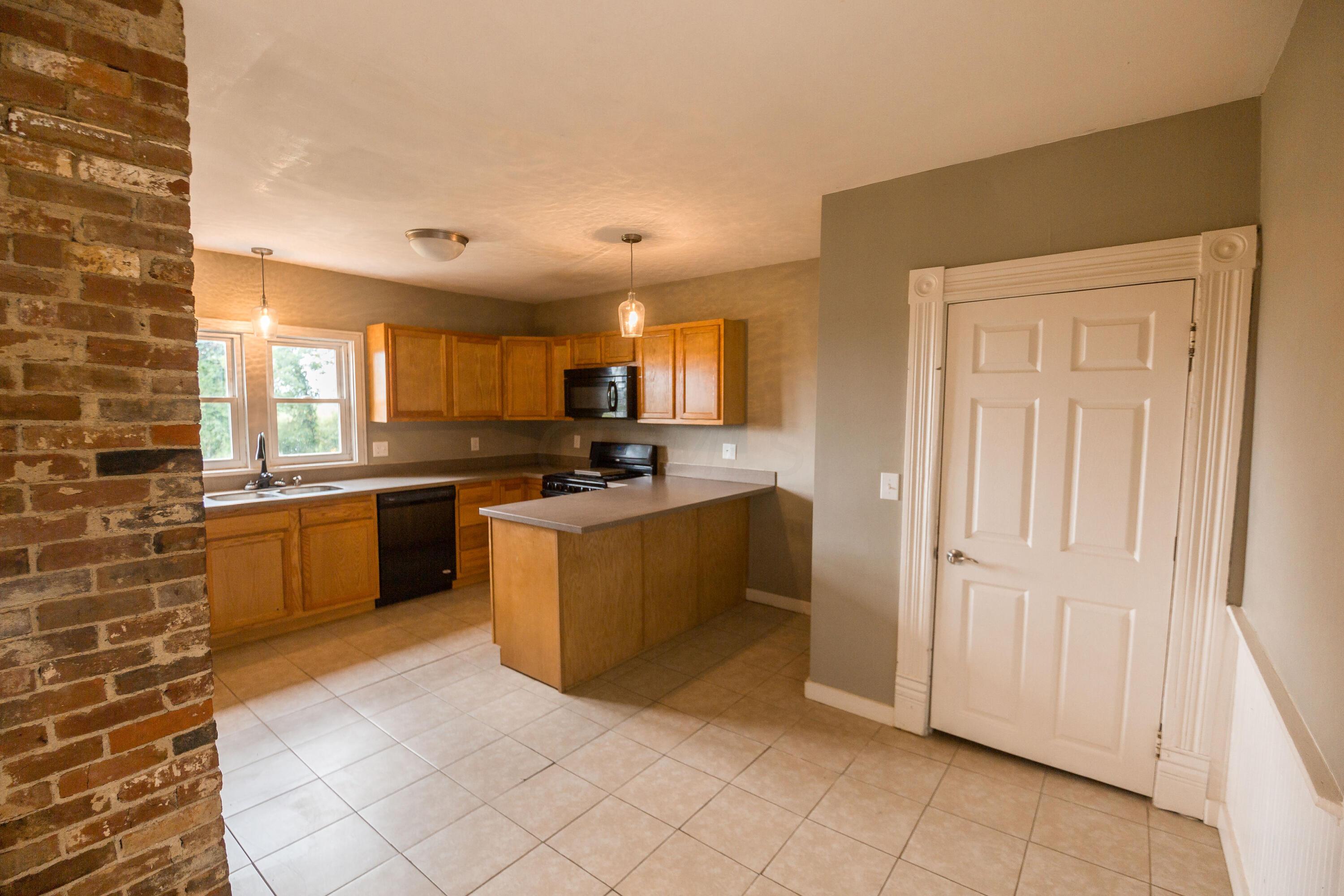 6095 Chillicothe Lancaster Road Southwest Amanda, OH 43102 - Photo 11 of 41 AmandaHouse-FaithElizabethPhotography-57