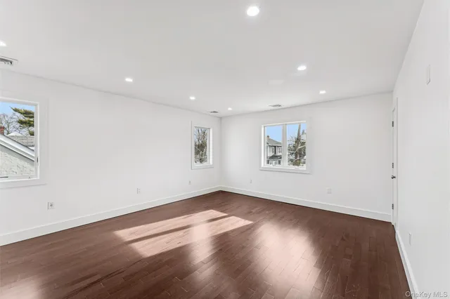 $1,850,000 | 1064 Mora Place, Woodmere, NY 11598