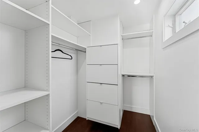 $1,850,000 | 1064 Mora Place, Woodmere, NY 11598