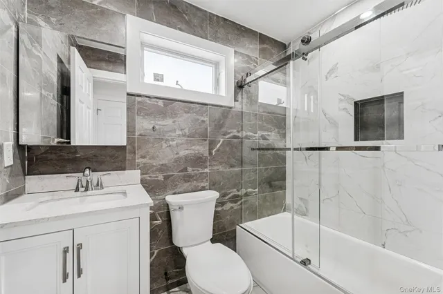 $1,850,000 | 1064 Mora Place, Woodmere, NY 11598