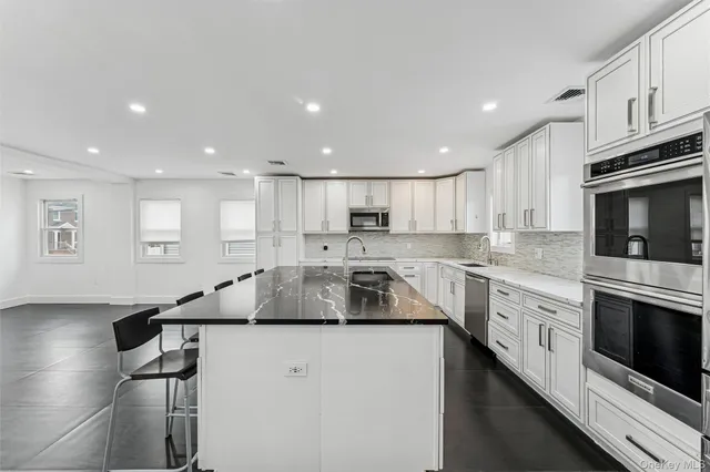 $1,850,000 | 1064 Mora Place, Woodmere, NY 11598