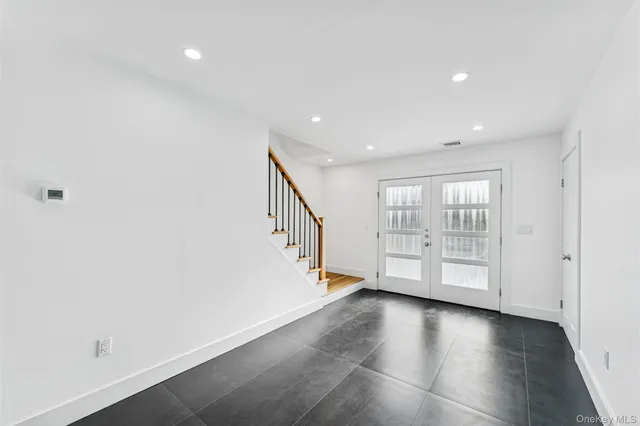 $1,850,000 | 1064 Mora Place, Woodmere, NY 11598