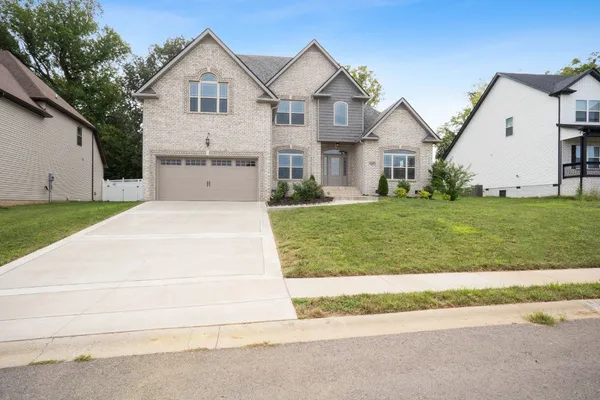 $2,400 | 1409 Apple Blossom, Clarksville, TN 37042