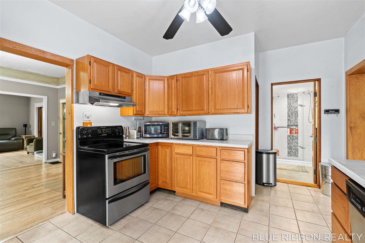 130 West Cherry Street Wayland, MI 49348 - Photo 14 of 63