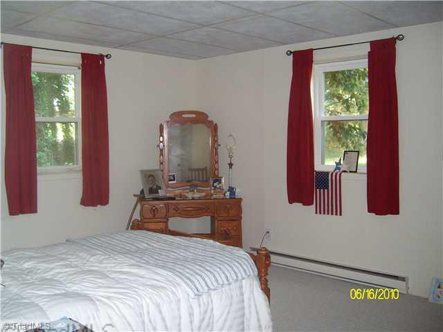 415 Lindsey Road Reidsville, NC 27320 - Photo 13 of 16 3rd Bedroom.