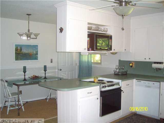 415 Lindsey Road Reidsville, NC 27320 - Photo 7 of 16 Kitchen.
