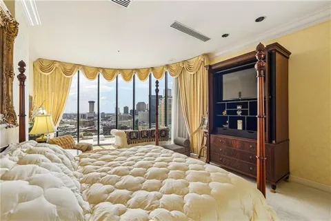 $2,550,000 | 600 Port Of New Orleans Place, Unit 12E, New Orleans, LA 70130