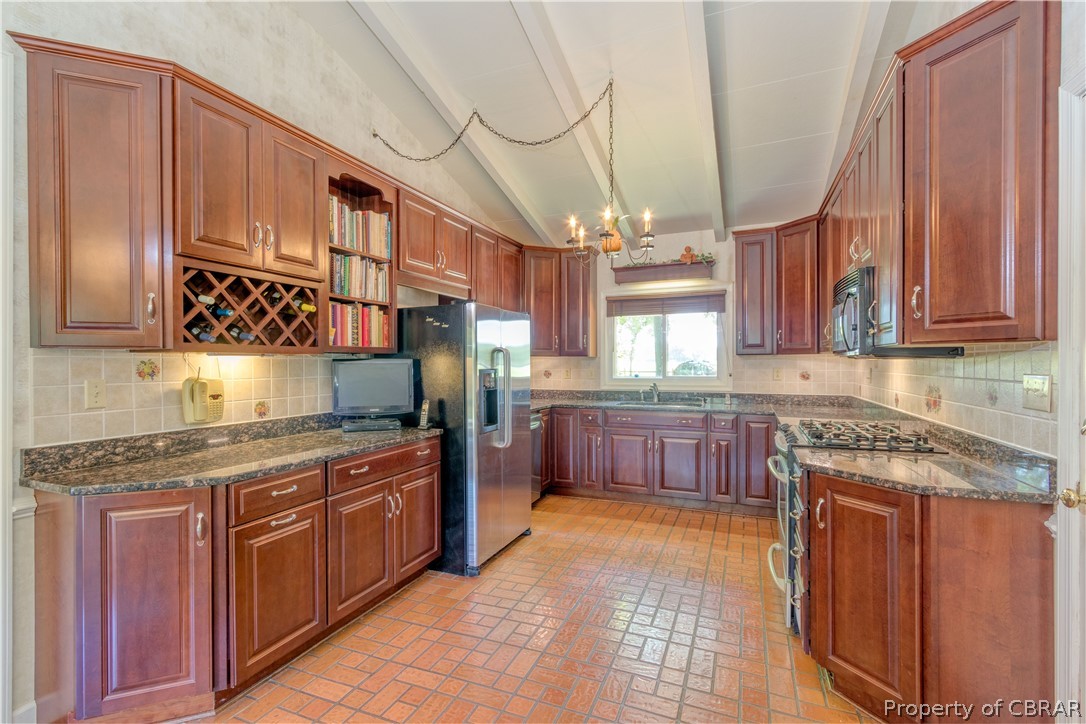 328 Holly Hbr Road Reedville, VA 22539 - Photo 8 of 39