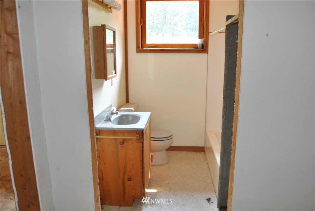 12123 Summit Lake Road Northwest Olympia, WA 98502 - Photo 16 of 22 Gallery Image 16