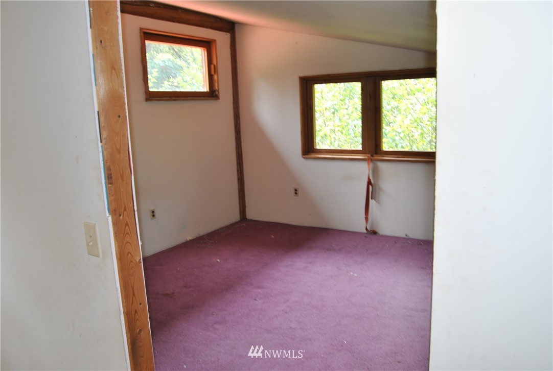 12123 Summit Lake Road Northwest Olympia, WA 98502 - Photo 17 of 22 Gallery Image 17