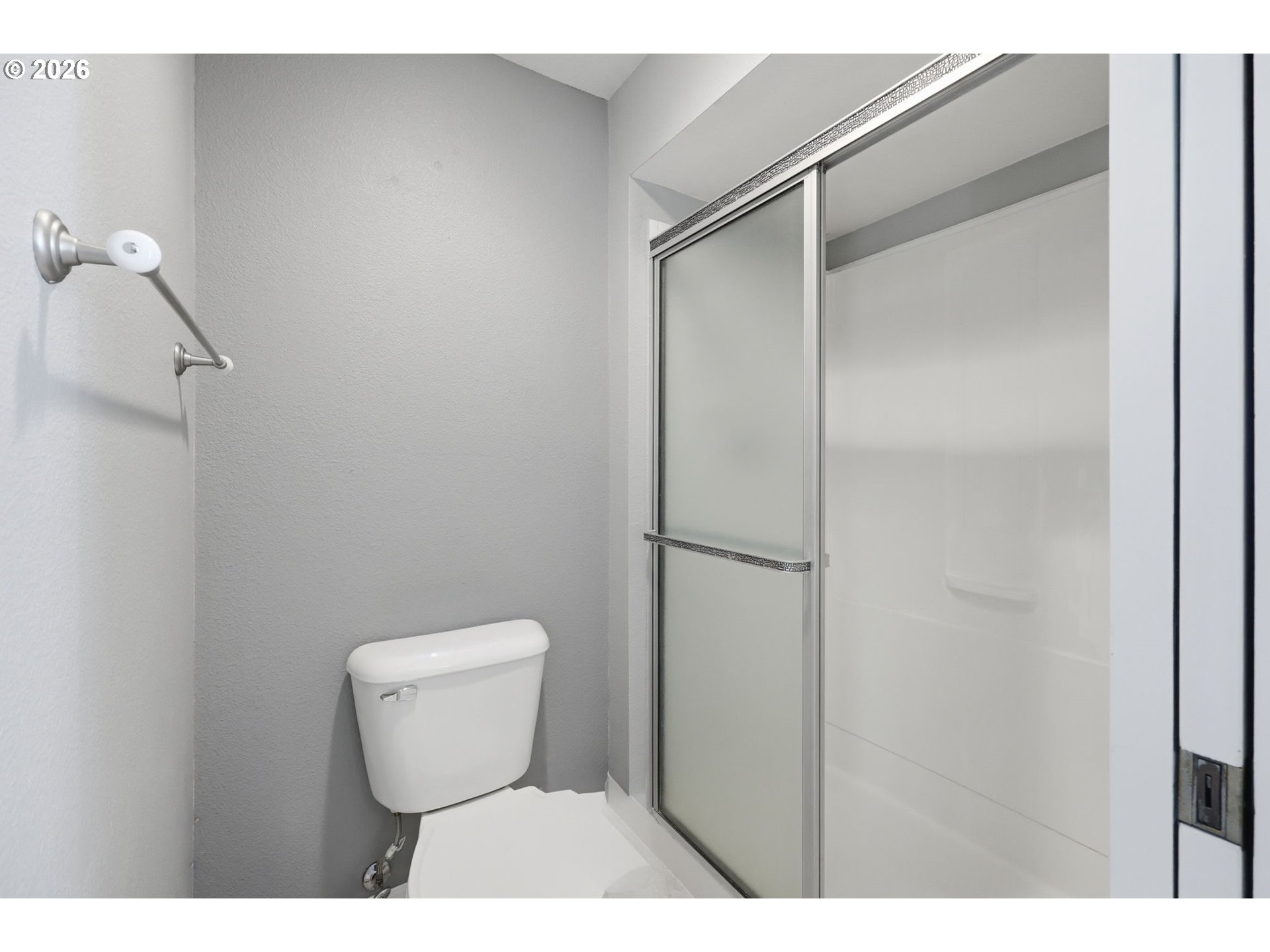 7295 Southwest Alpine Drive Beaverton, OR 97008 - Photo 23 of 48 Bathroom, Attached