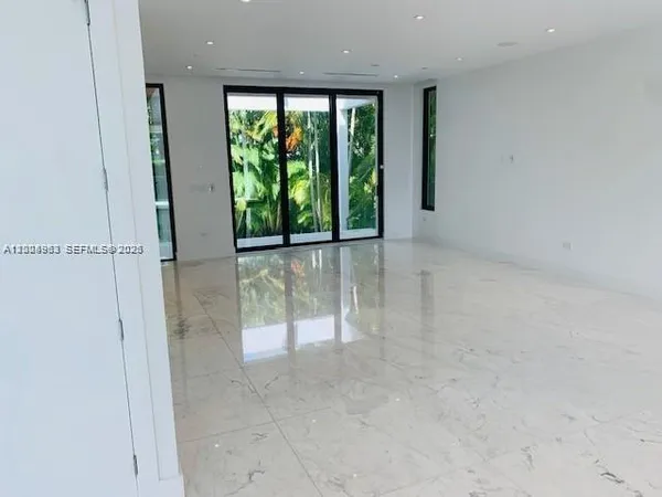 $29,000 | 785 Harbor Drive, Key Biscayne, FL 33149