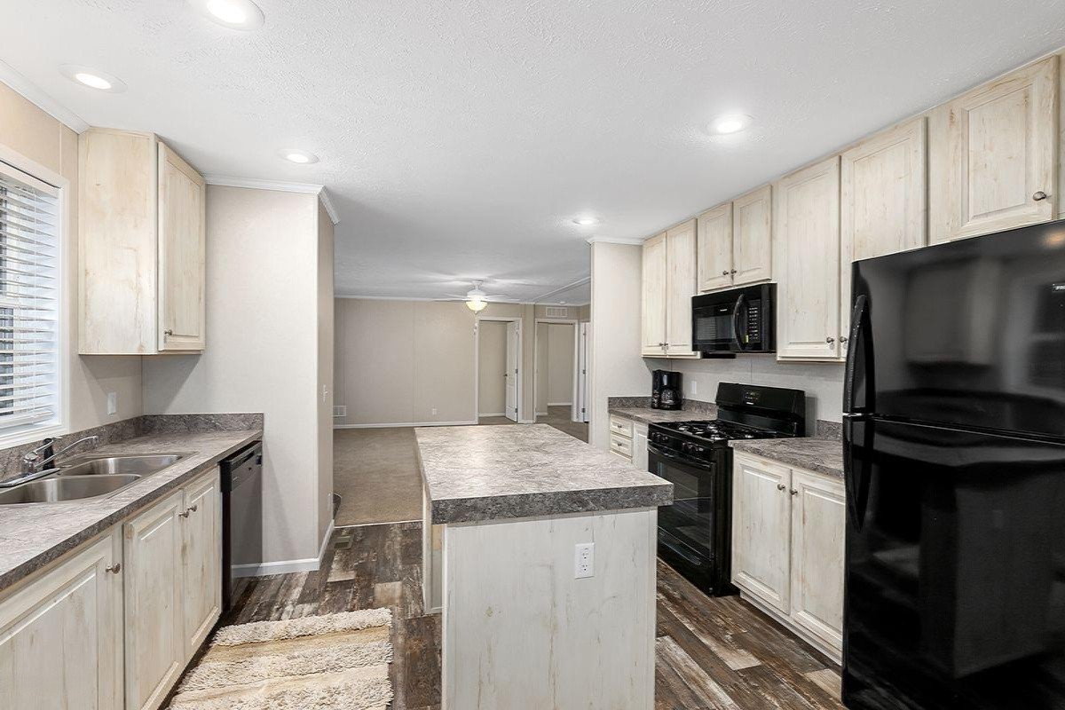 22733 Cutler Road Howard City, MI 49329 - Photo 4 of 20 BF76FC59-DFCB-41D7-8988-D42209DD3CD6