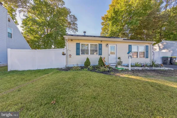 $299,900 | 126 Medley Drive, Newark, DE 19713