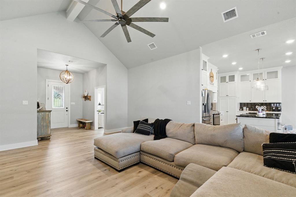 362 Decatur Cemetery Road Decatur, TX 76234 - Photo 2 of 40