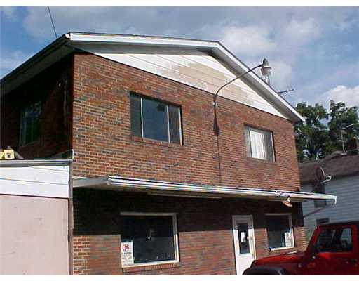 2525 Old Pittsburgh Road New Castle, PA 16101 - Photo 1 of 15 Exterior Front.