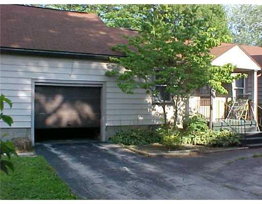 2525 Old Pittsburgh Road New Castle, PA 16101 - Photo 2 of 15 Exterior Front.