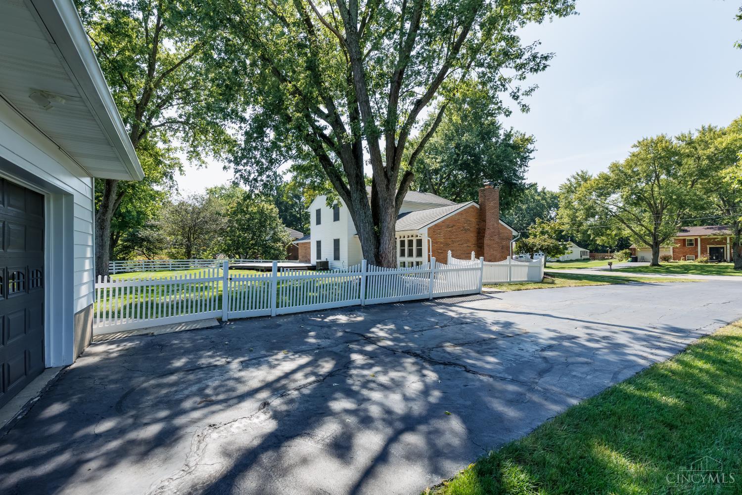 558 Lang Road Cincinnati, OH 45244 - Photo 35 of 49 Gallery Image 35