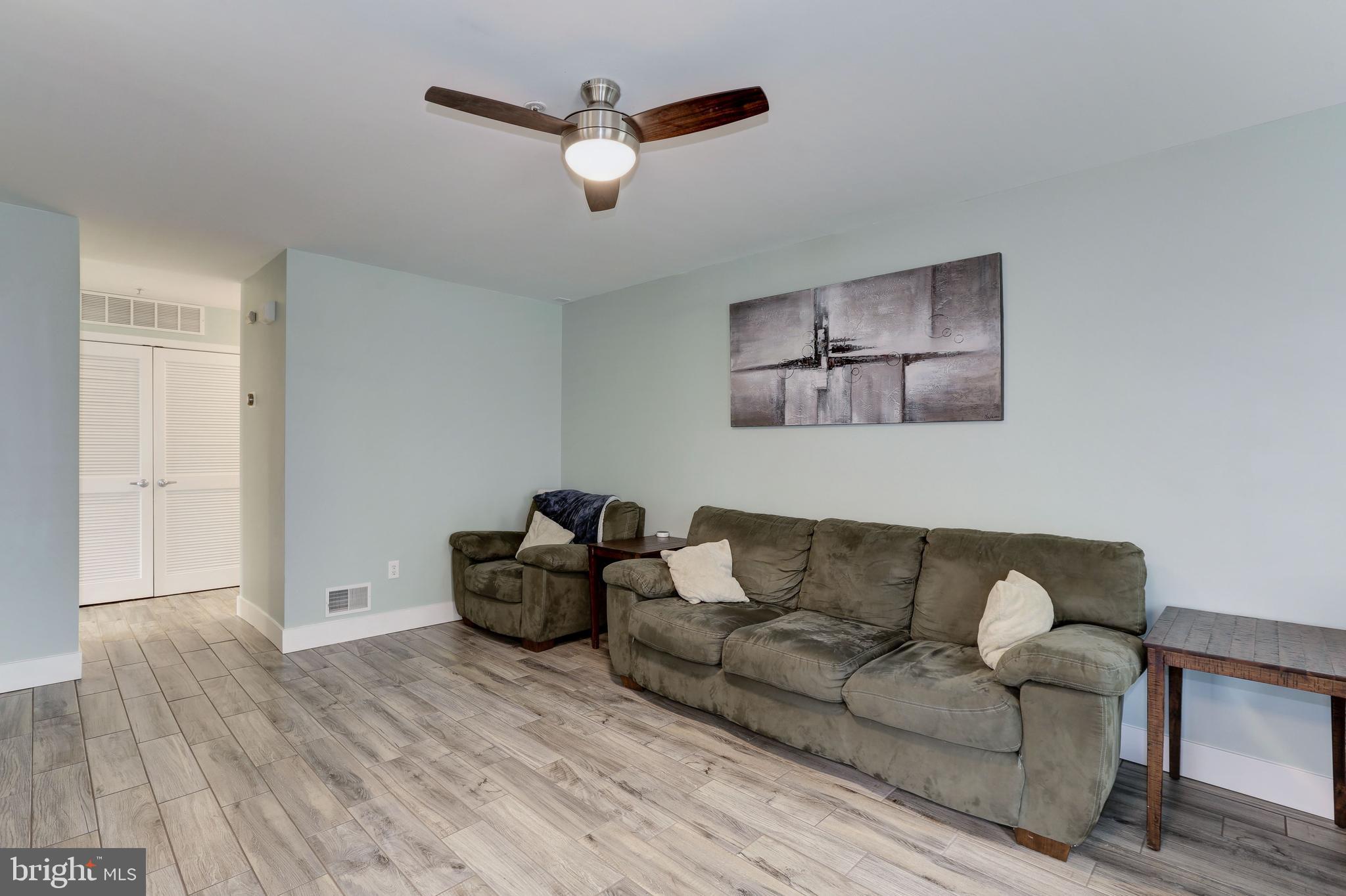 2527 Briar Ridge Lane Odenton, MD 21113 - Photo 18 of 34 Family Room