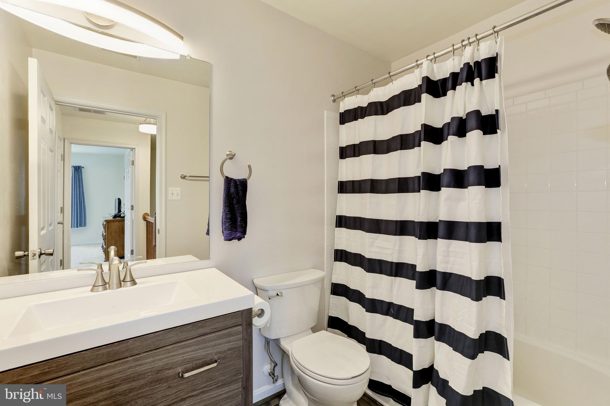 2527 Briar Ridge Lane Odenton, MD 21113 - Photo 28 of 34 Full Bath