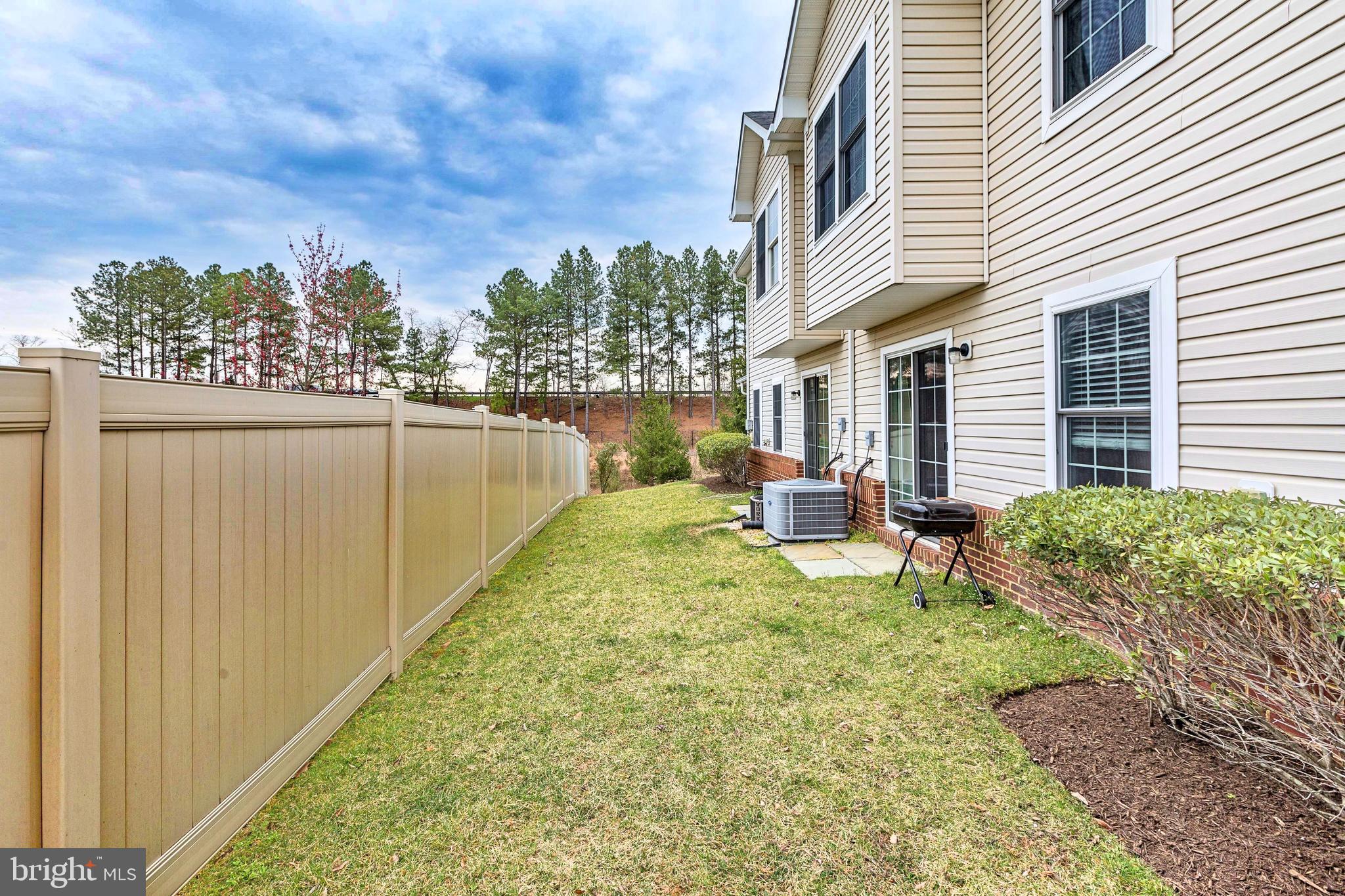 2527 Briar Ridge Lane Odenton, MD 21113 - Photo 32 of 34 Back Yard