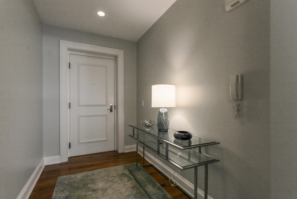 100 Belvidere Street, Unit 8F Boston, MA 02199 - Photo 7 of 18