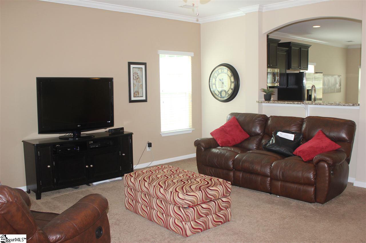 110 Remus Way Simpsonville, SC 29681 - Photo 4 of 36 Gallery Image 4