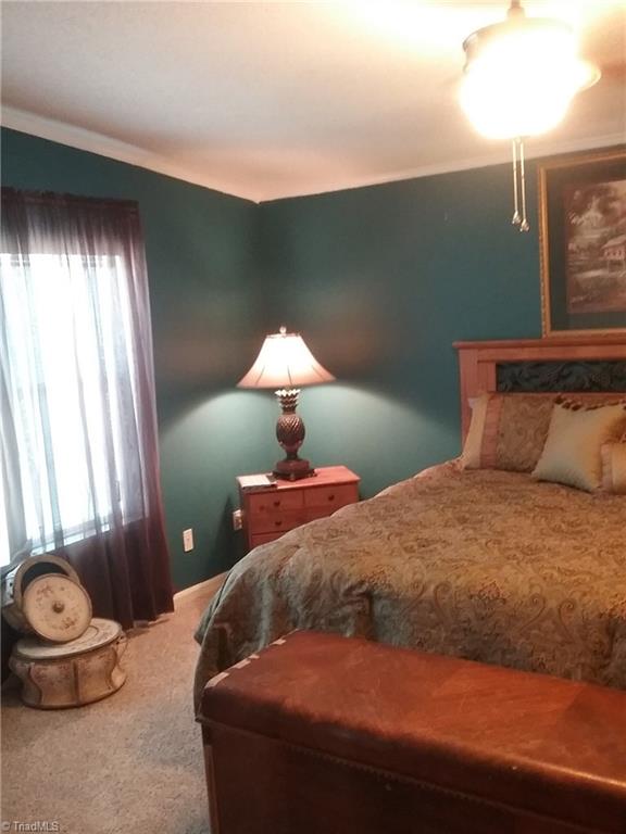 1035 Robin Road Walnut Cove, NC 27052 - Photo 5 of 23 Gallery Image 5