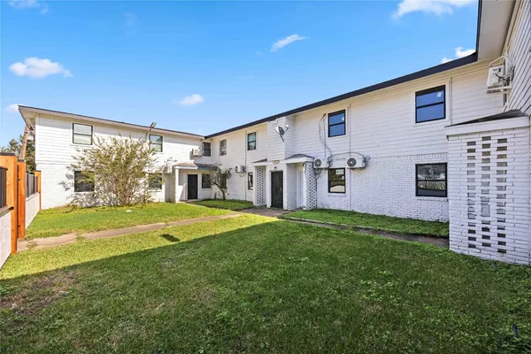 $999 | 6811 Del Rio Street, Unit 26, Houston, TX 77021