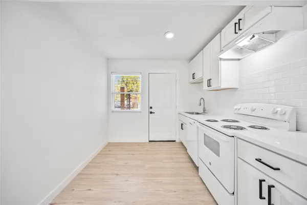 $999 | 6811 Del Rio Street, Unit 26, Houston, TX 77021