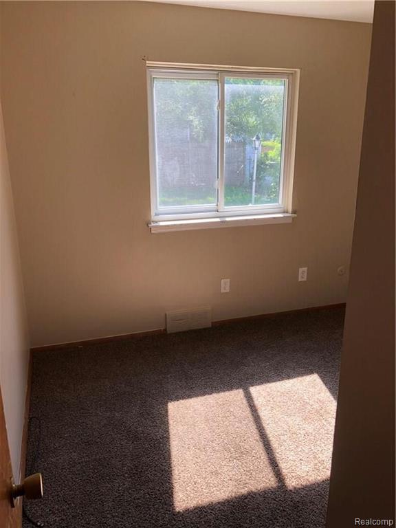 2103 Rome Avenue Warren, MI 48091 - Photo 9 of 13