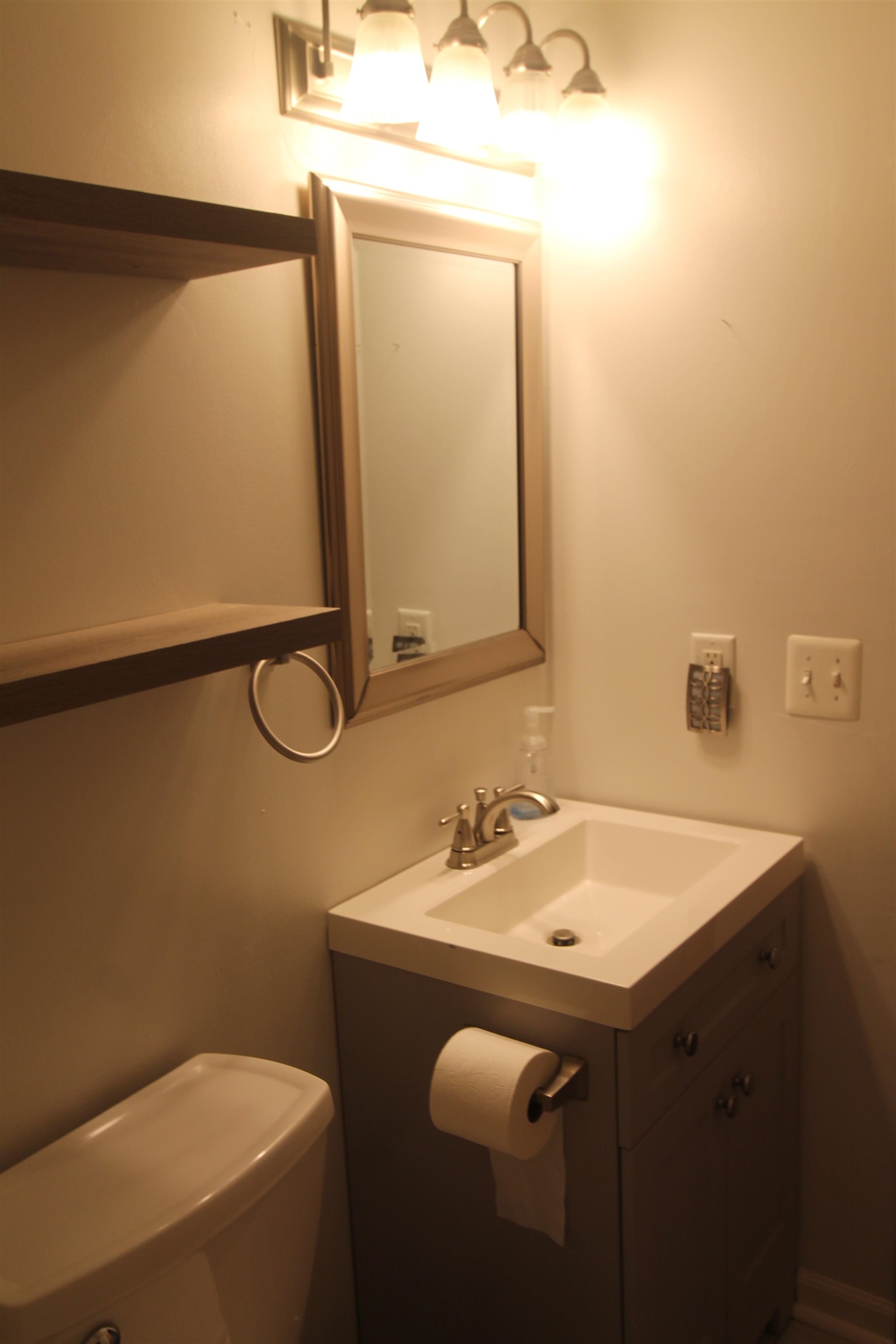 6448 Weaver Road Rockford, IL 61114 - Photo 18 of 29 Gallery Image 18