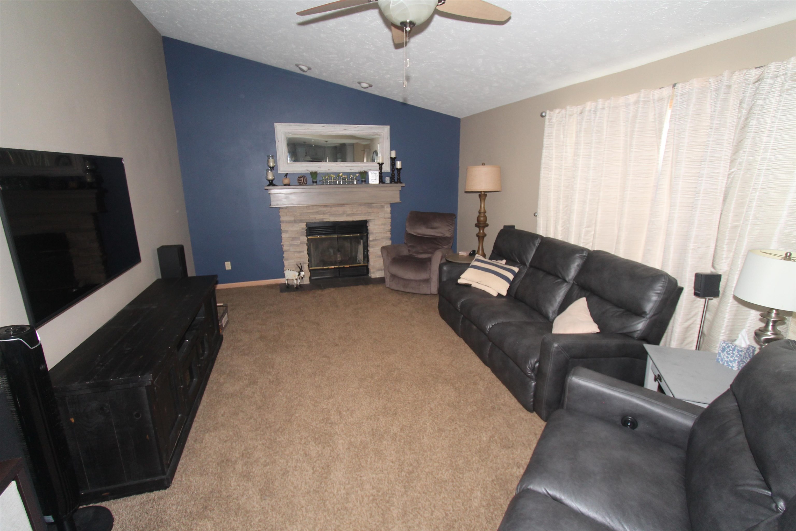 6448 Weaver Road Rockford, IL 61114 - Photo 5 of 29 Gallery Image 5