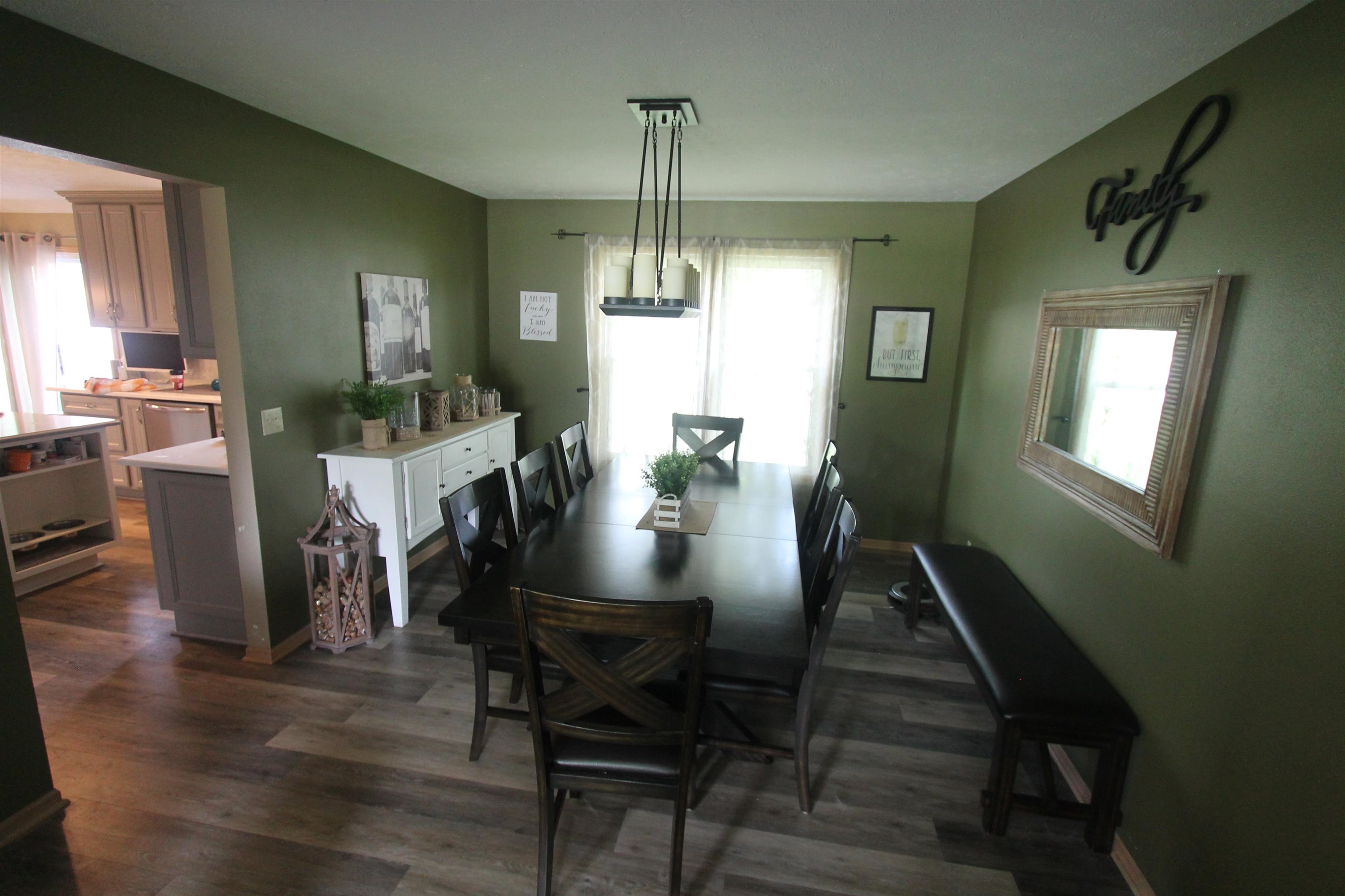 6448 Weaver Road Rockford, IL 61114 - Photo 8 of 29 Gallery Image 8