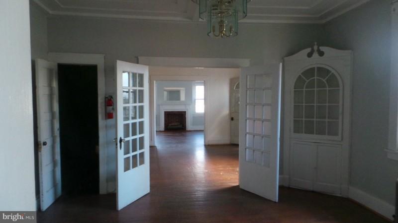 3315 Winterbourne Road Baltimore, MD 21216 - Photo 6 of 15 Interior (General)
