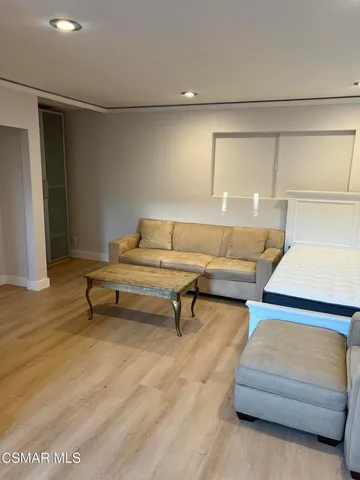 $2,000 | 1474 Calle Madreselva, Thousand Oaks, CA 91360