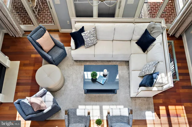 a view of a storage & utility room with washer and dryer