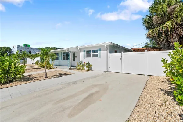 $3,750 | 2741 Parker Avenue, West Palm Beach, FL 33405