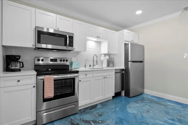 $3,750 | 2741 Parker Avenue, West Palm Beach, FL 33405