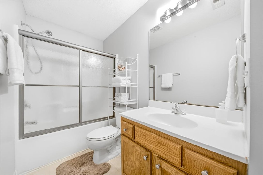 102 Tc-2-168 Pendleton, SC 29670 - Photo 17 of 44 This bathroom offers a refreshing space with a vanity and a convenient shower-tub combination.