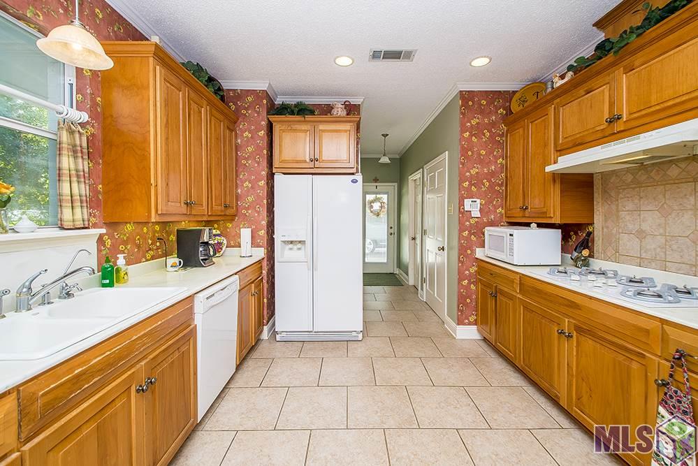 11220 Highland Road Baton Rouge, LA 70810 - Photo 22 of 38