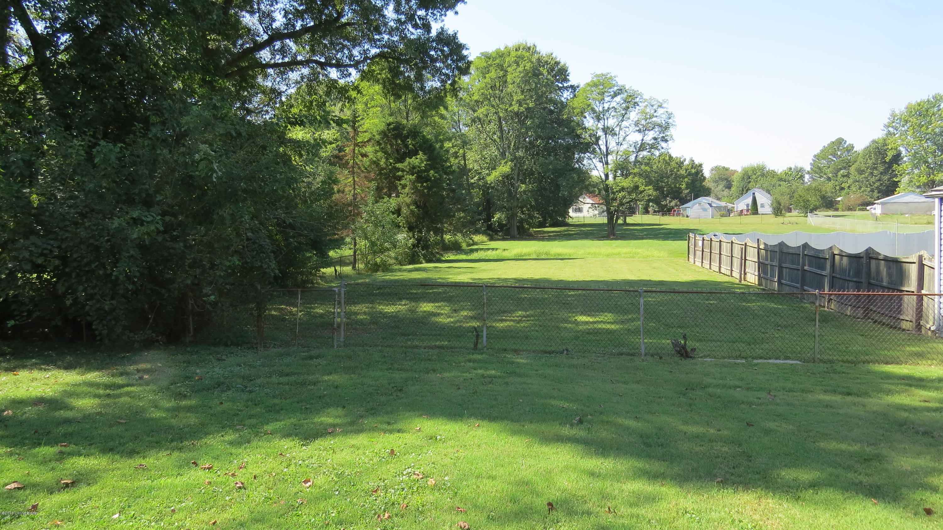 4136 Dover Road Louisville, KY 40216 - Photo 23 of 24 Dover Rd 014